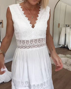 Marke Damen-Spitzenkleid mit V-Ausschnitt und ärmellosem Design — Image 3