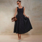 Marke Damen-Midikleid mit floralen Details und quadratischem Ausschnitt — Image 4