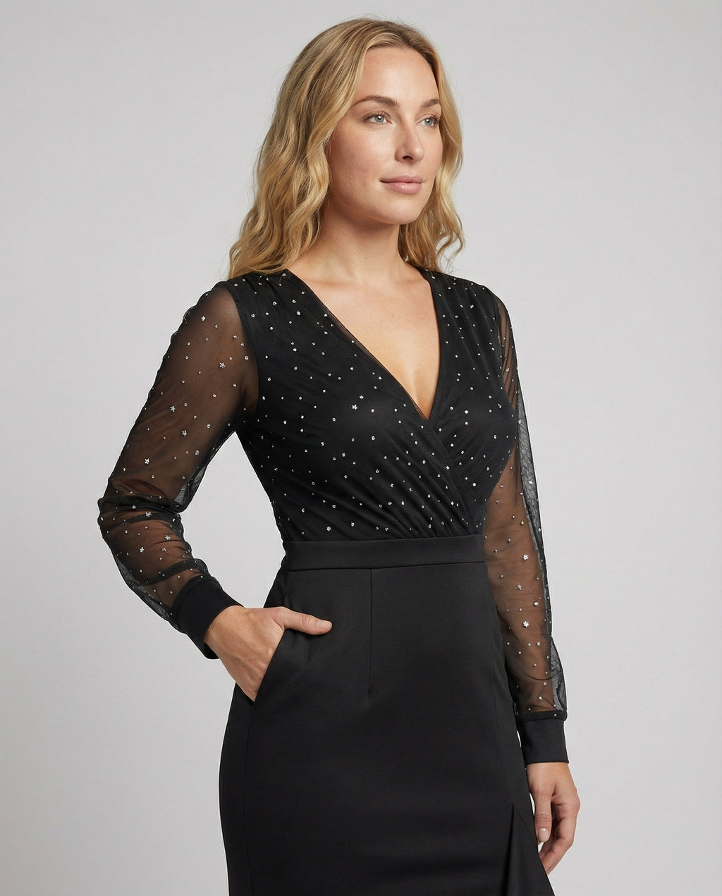 Markenname Abendkleid mit Pailletten und Rüschendetail — Image 2