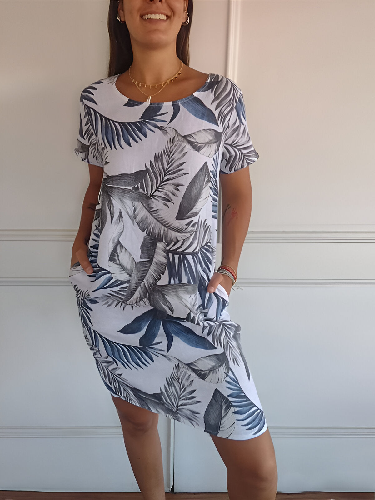Marke Damen Sommerkleid mit botanischem Print, lässig und bequem — Image 4