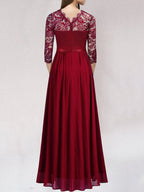 Marke Abendkleid mit Spitzenoberteil und fließendem Rock, in Rot — Image 2