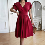 Marke Damenkleid mit V-Ausschnitt und Flügelärmeln, elegant und stilvoll — Image 2