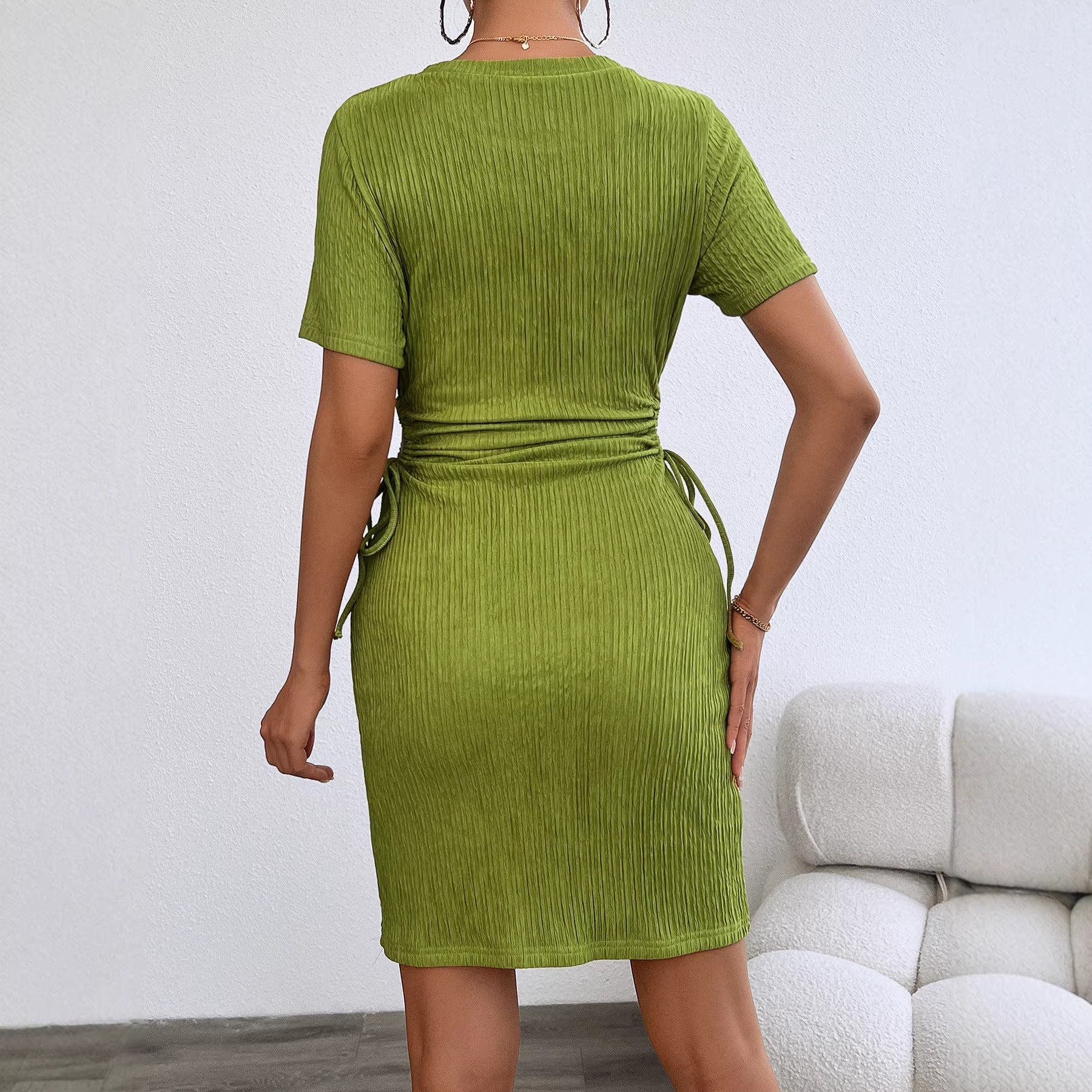 Marke X Damenkleid, figurbetont, knielang, mit Bindebändern — Image 3